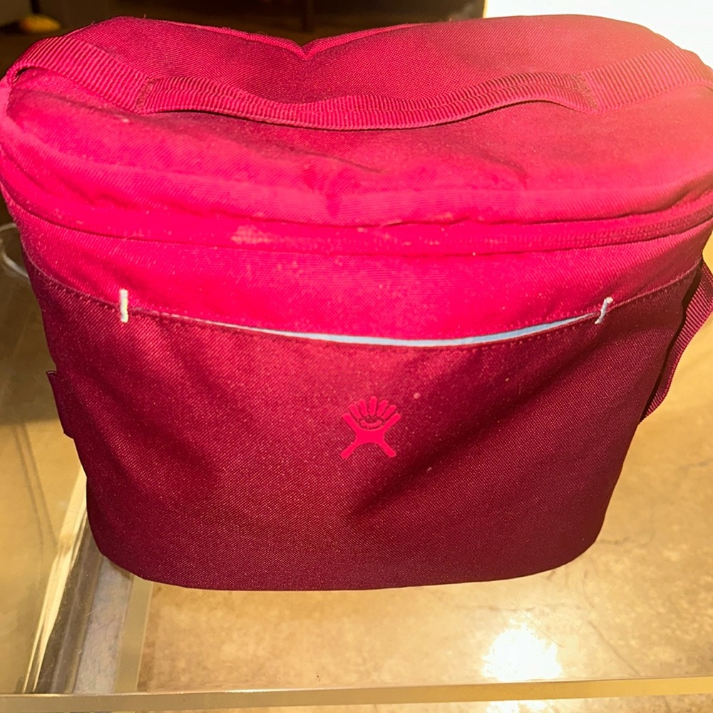 Hydroflask pink lunch box